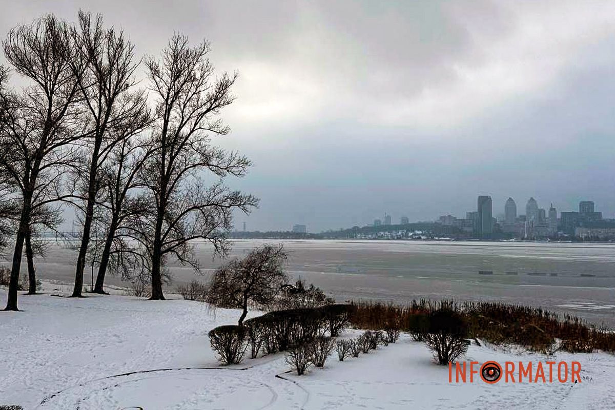 Річку у Дніпрі скували морози