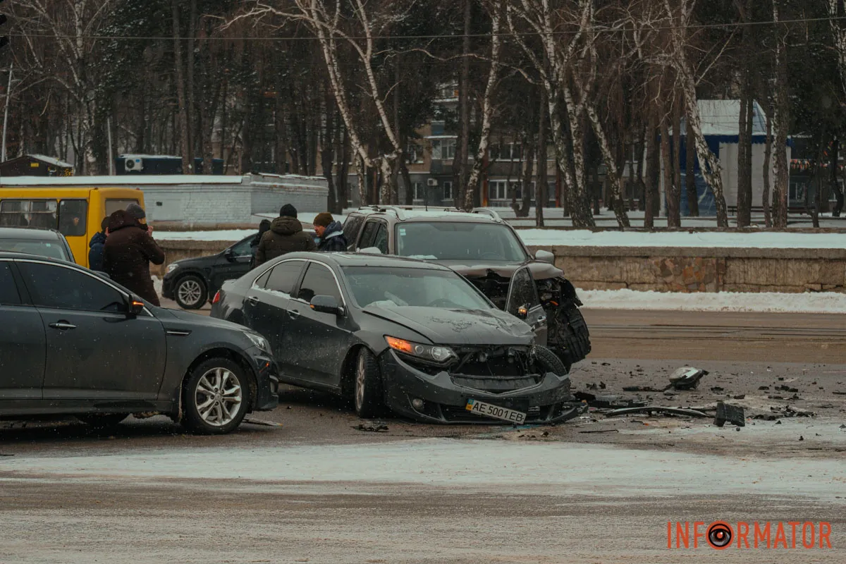 ін зіштовхнувся з автомобілем Honda, який їхав прямо