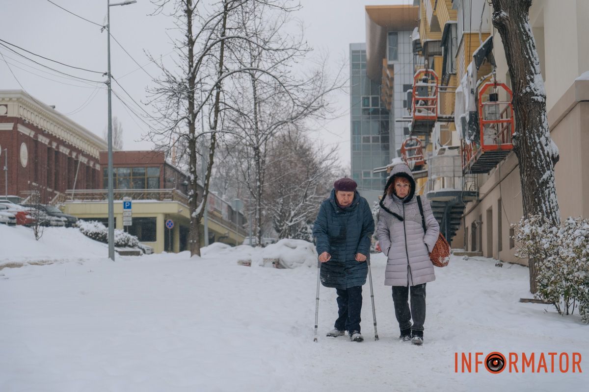 14 января, с самого утра пошел снег в Днепре