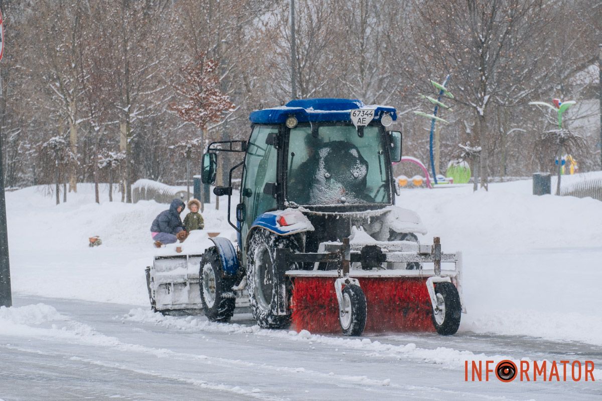 Использовали 6 единиц снегоочистительной техники