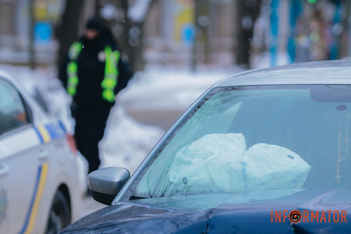 У Дніпрі на вулиці Робочій зіштовхнулись Skoda та «швидка»: рух ускладнений 11