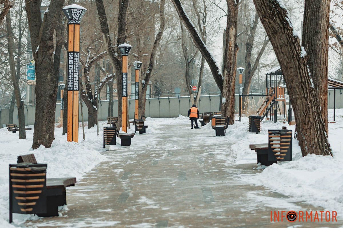 Також у сквері планують висадити нові дерева