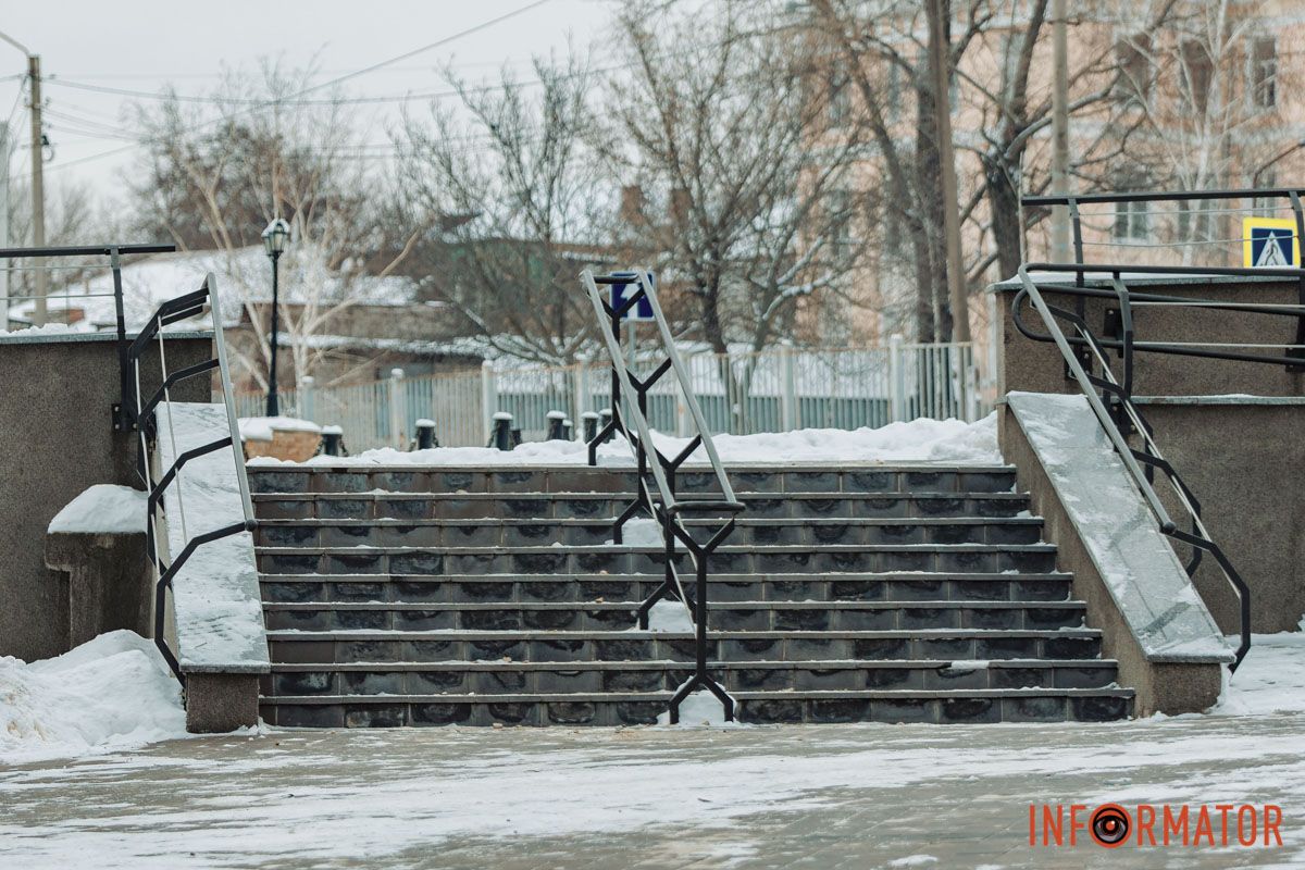 Сквер Металургів після ремонту відкритий для всіх категорій відвідувачів