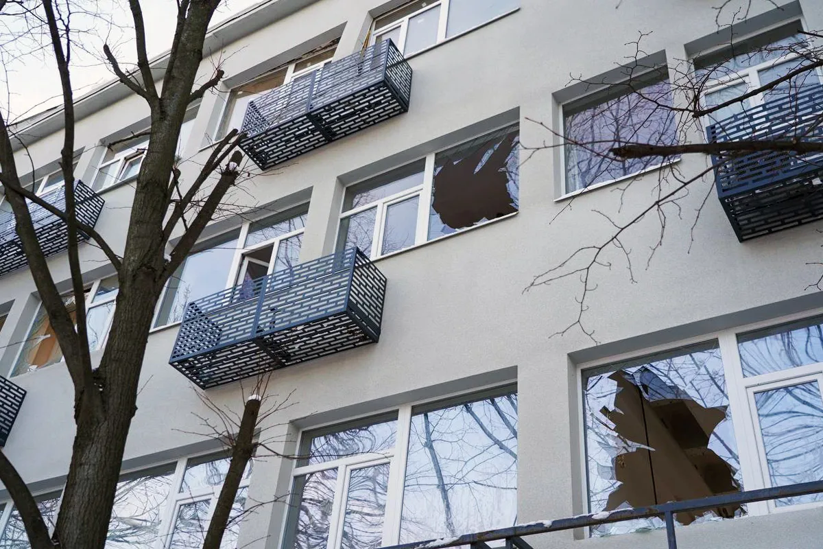 Зеленський в “річницю шашликів” попередив про масований ракетний обстріл: наслідки нічної атаки росіян по Дніпру 6