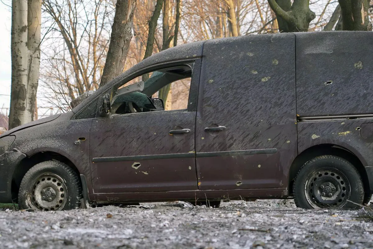 Зеленський в “річницю шашликів” попередив про масований ракетний обстріл: наслідки нічної атаки росіян по Дніпру 11