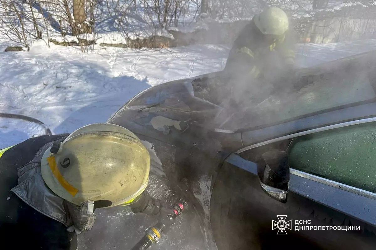 У Кам'янському загорівся Infiniti