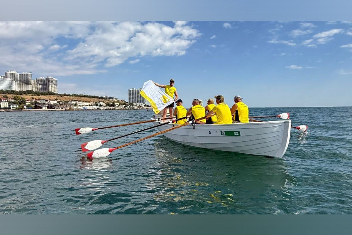 Володимир спробував веслування на ялах Володимир спробував веслування на ялах
