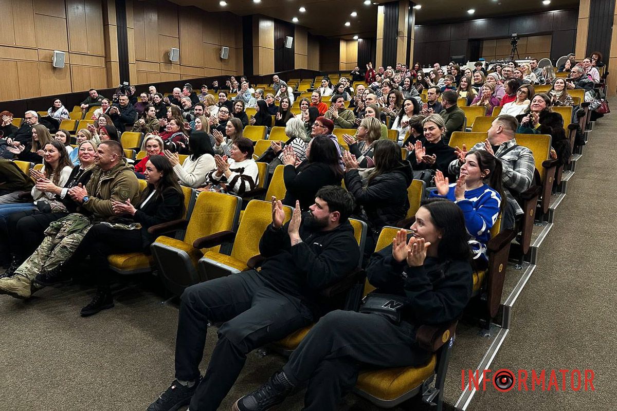 Саме ці причини, за словами авторів, і стали серцем стрічки