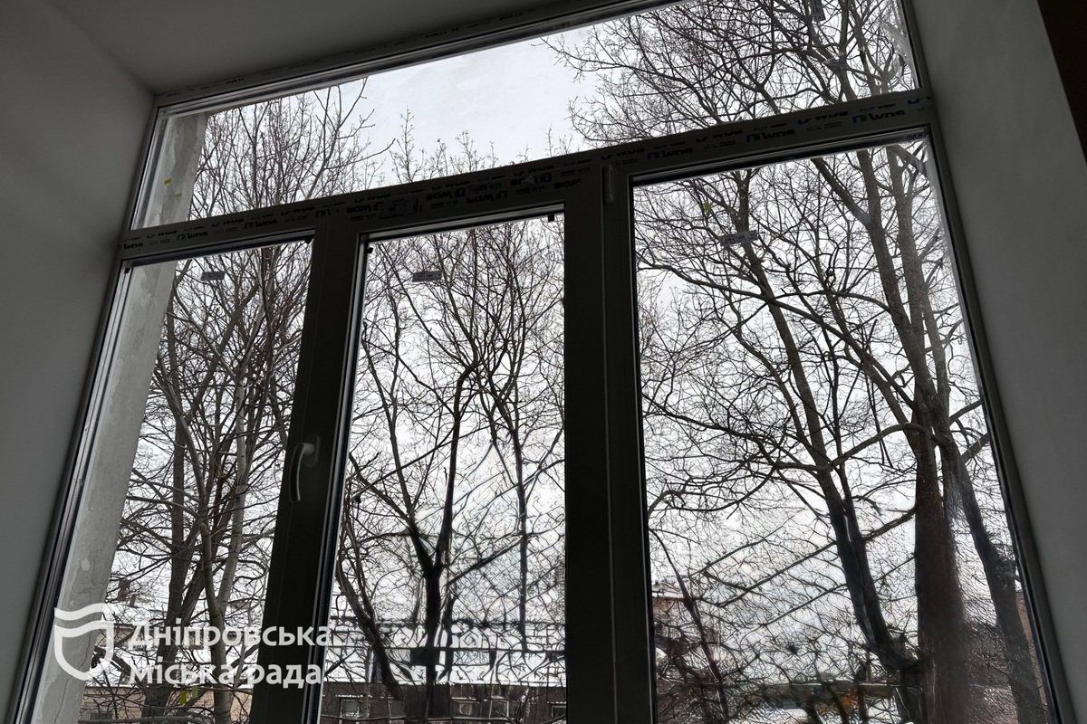 У Дніпрі відремонтували міську амбулаторію, яка була пошкоджена через ворожу атаку восени 2025 року