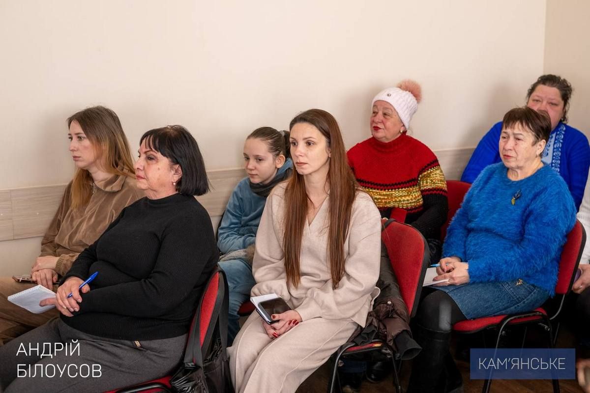 Мешканці Кам’янського задали наболілі питання міському голові та гендиректору ДТЕК «Дніпровські електромережі» 2