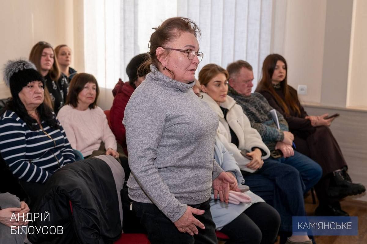 Мешканці Кам’янського задали наболілі питання міському голові та гендиректору ДТЕК «Дніпровські електромережі» 5