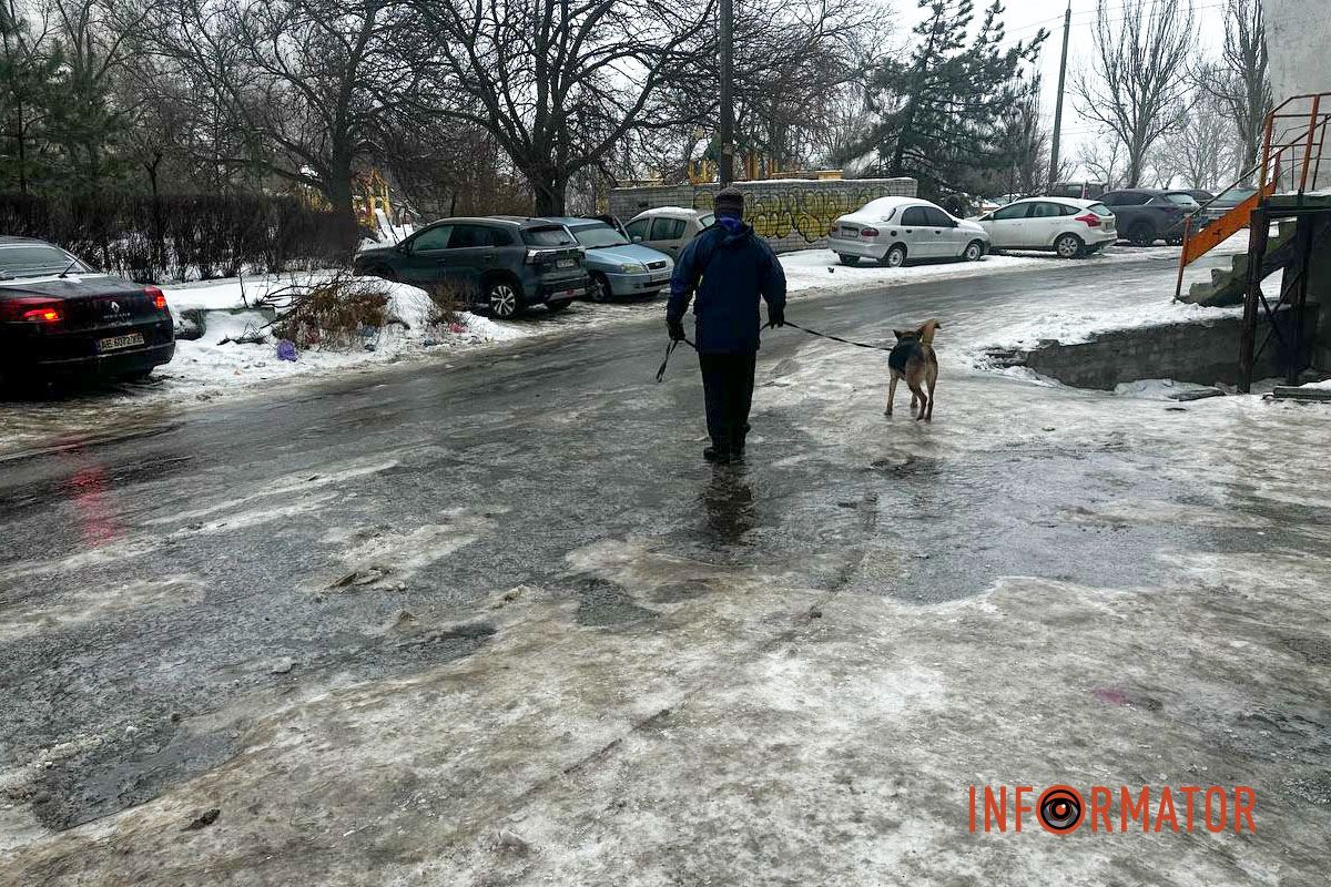 Дороги й тротуари вкрилися кригою Дороги й тротуари вкрилися кригою