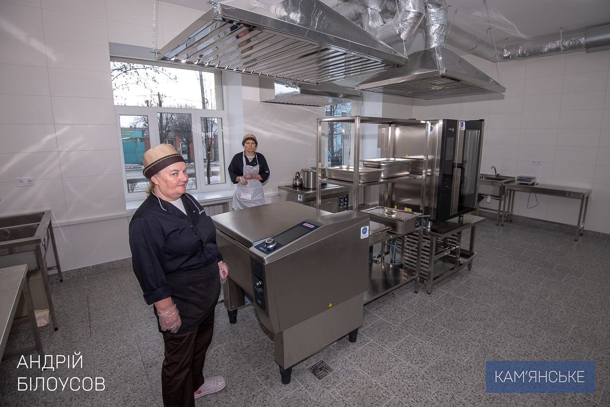 В Каменском после реконструкции открыли Научный лицей имени Анатолия Лигуна 5