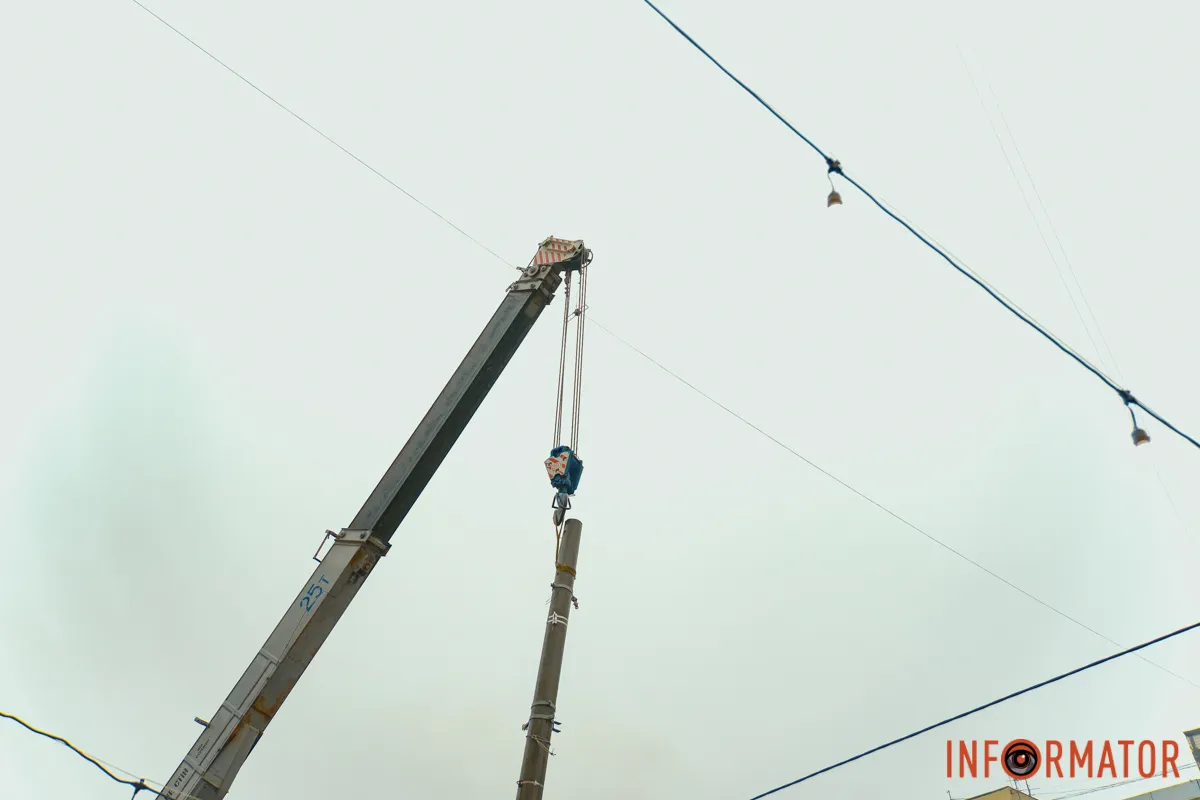 Попередньо, стовп задів провода Попередньо, стовп задів провода