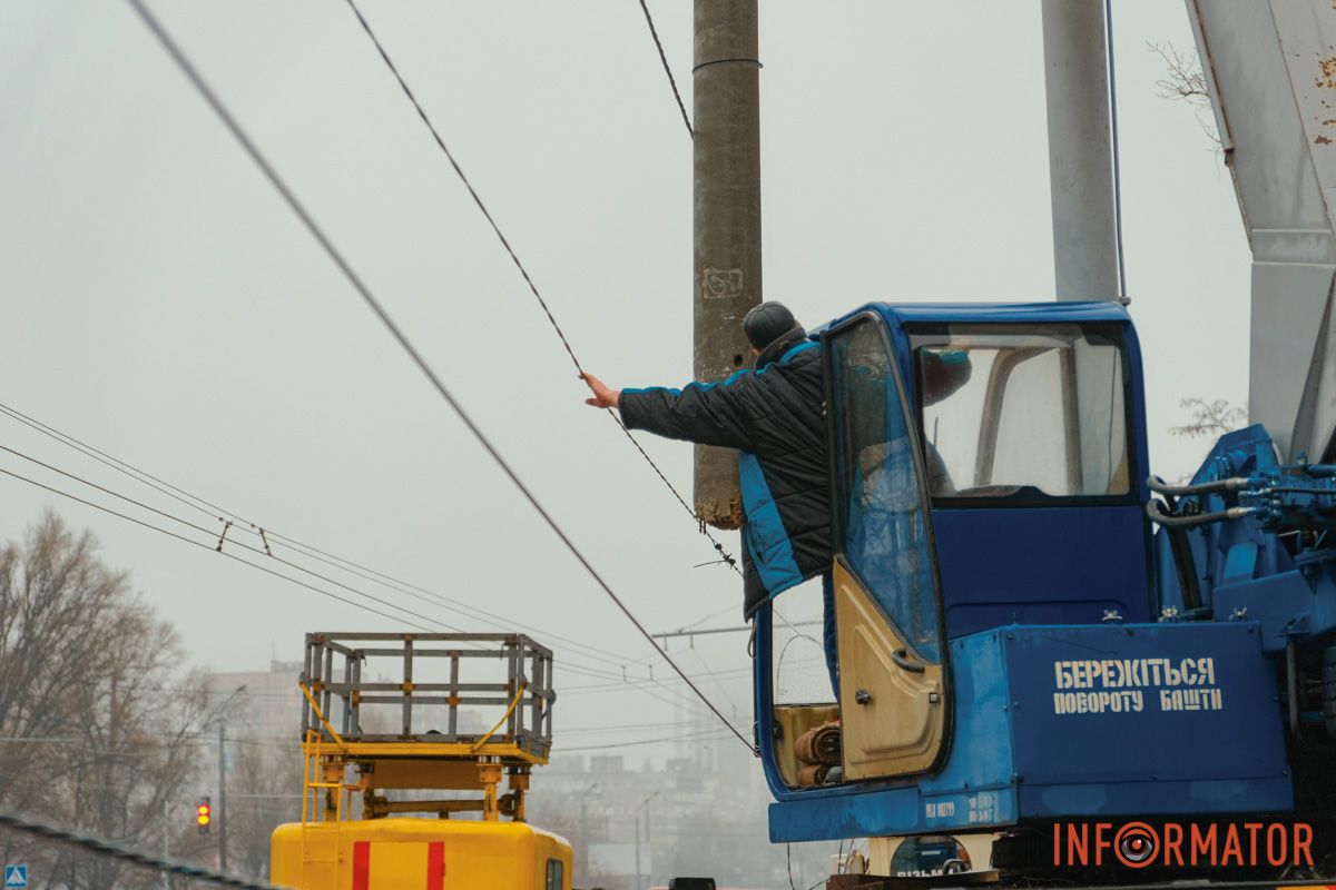 Тролейбуси №2/12 курсують до вулиці Космічної Тролейбуси №2/12 курсують до вулиці Космічної