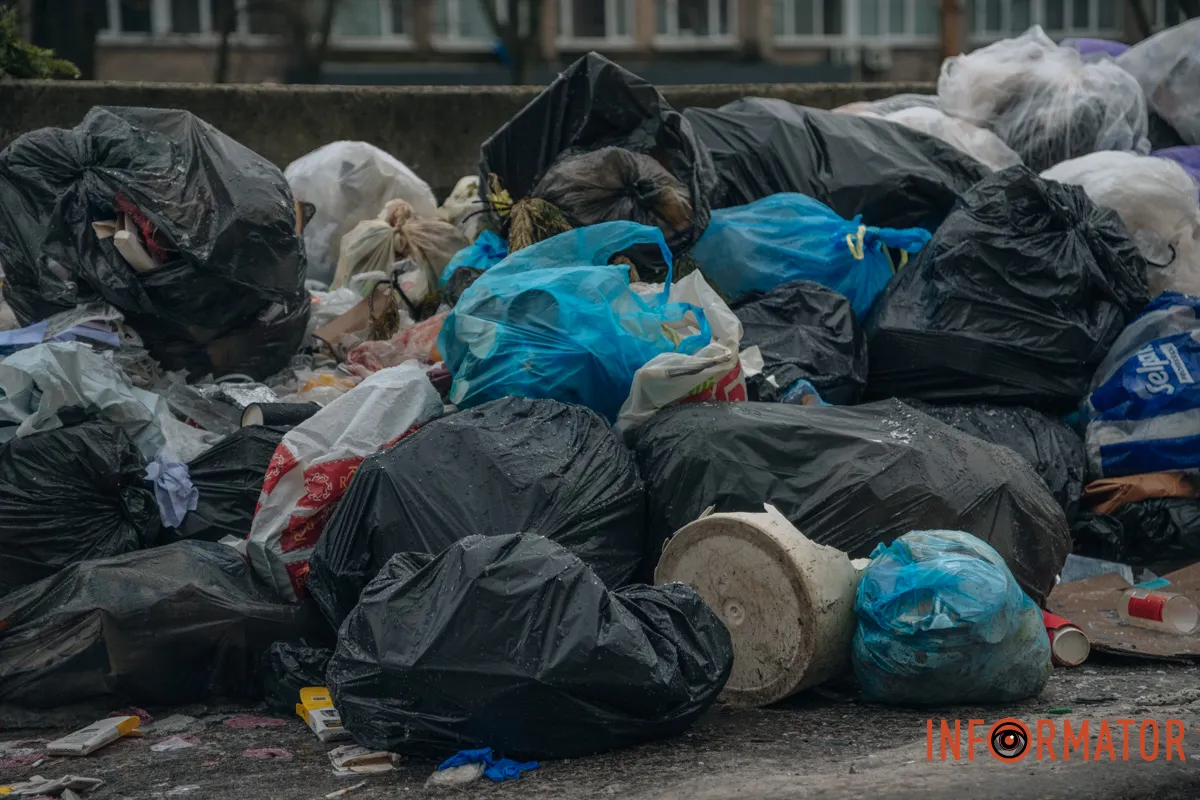 Проблема з вивозом сміття існує в Дніпрі вже давно