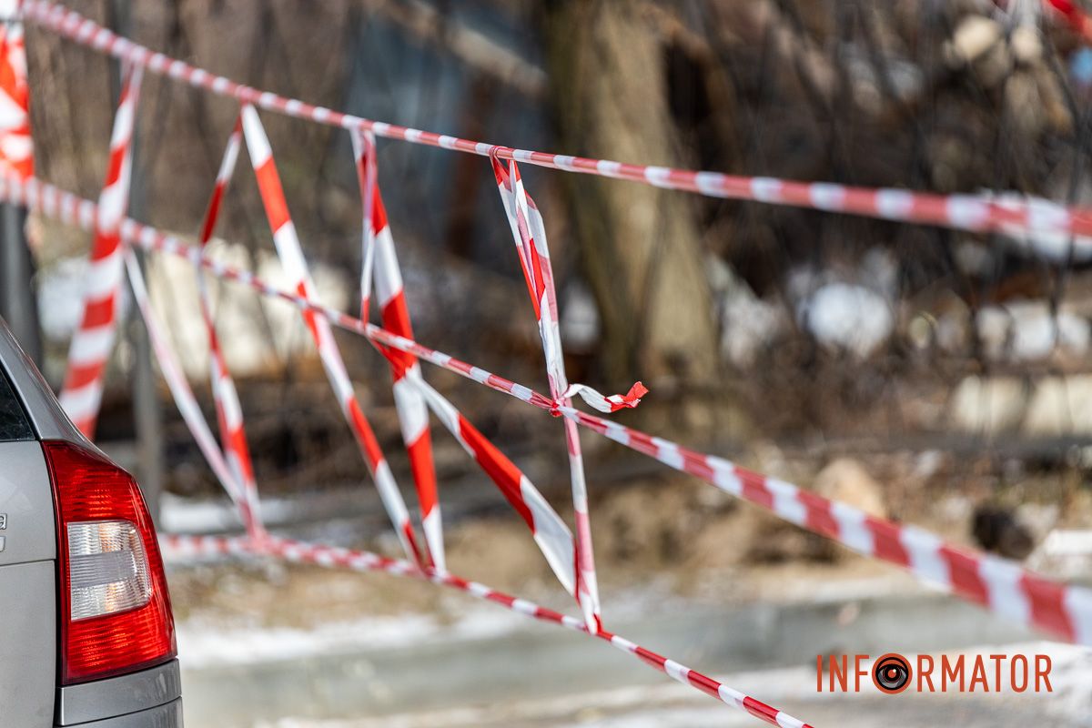 Заледеніла стіна і купа сміття під вікнами: як виглядає місце пожежі на Калнишевського у Дніпрі 14