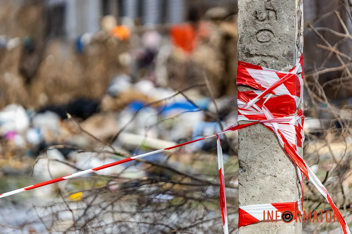 Заледеніла стіна і купа сміття під вікнами: як виглядає місце пожежі на Калнишевського у Дніпрі 20