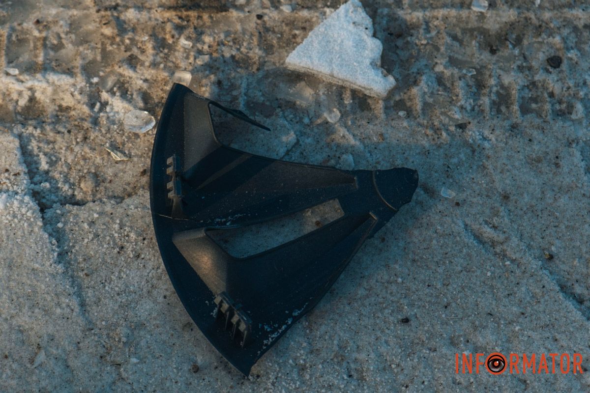 Бережіть колеса: у Дніпрі на Сонячній Набережній утворились ями на дорогах 19