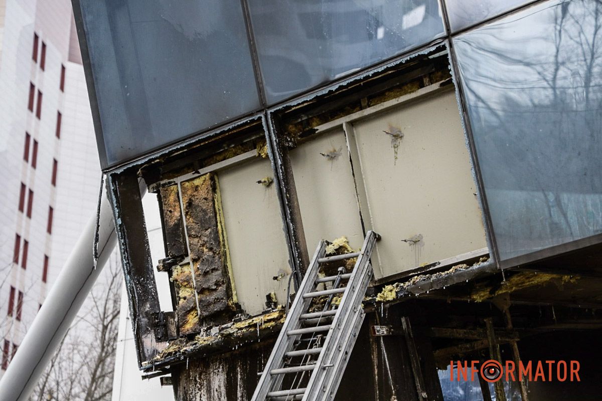 У Дніпрі Набережній Перемоги палав бізнес-центр “Куб” 2