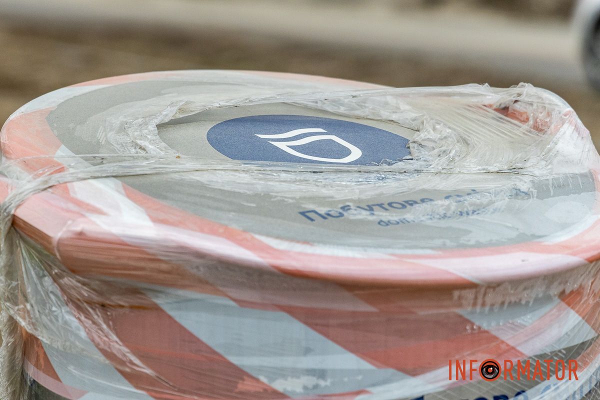 «Золоті» підземні баки встановили на Святослава Хороброго у Дніпрі 6