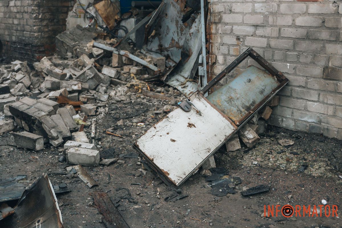 Удар пришелся по инфраструктуре городского транспорта