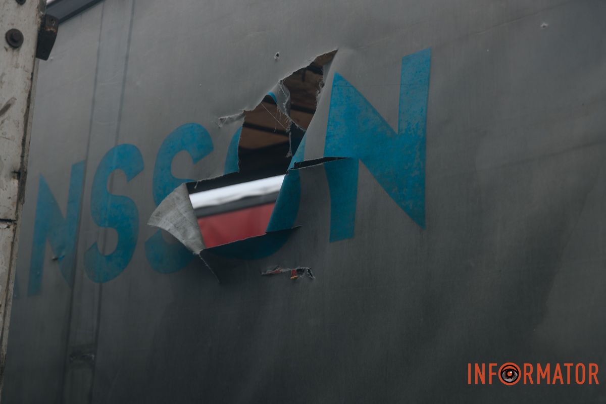 Обстрел коснулся транспортной отрасли города