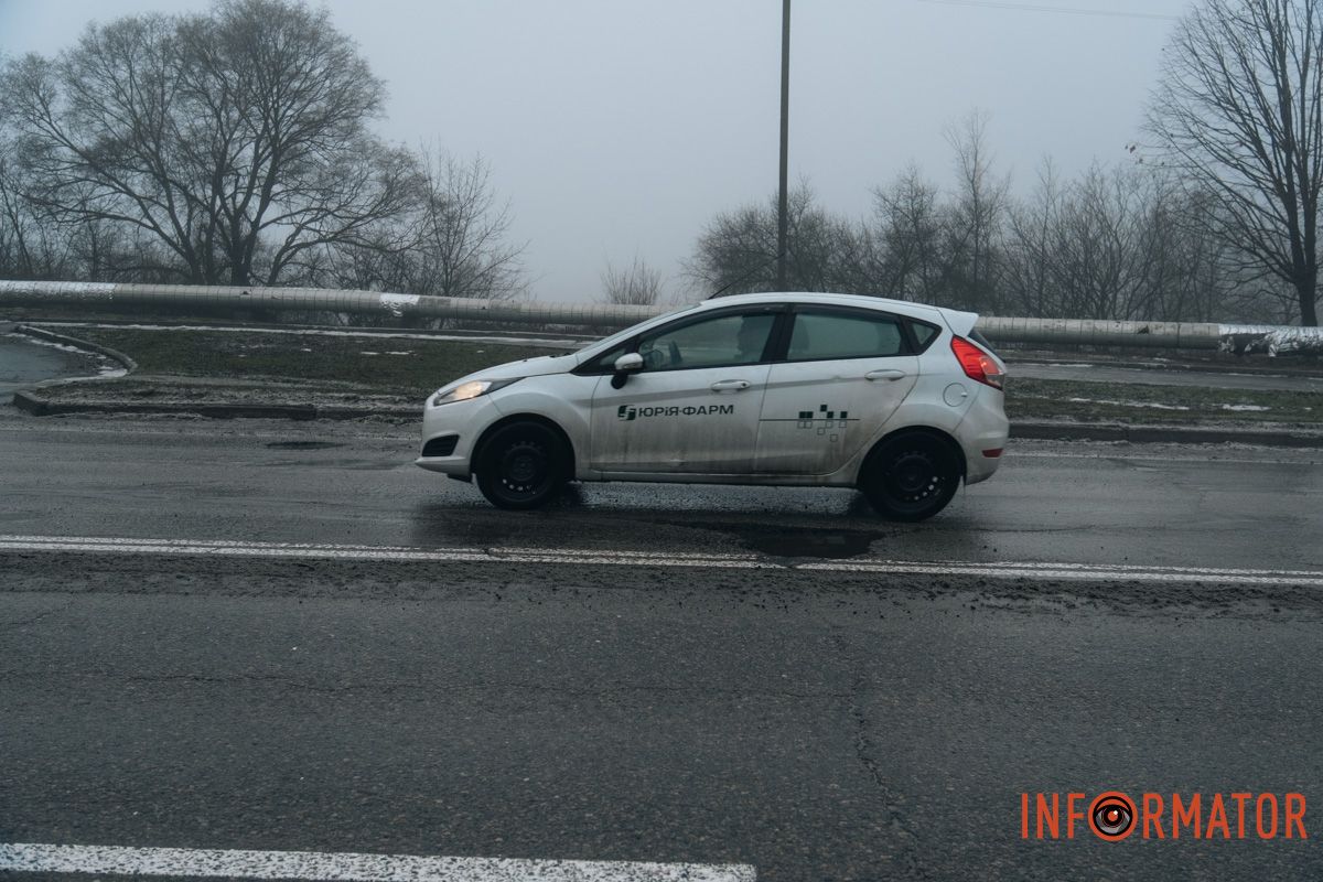 Інформатор виявив ями на вулиці Сонячній