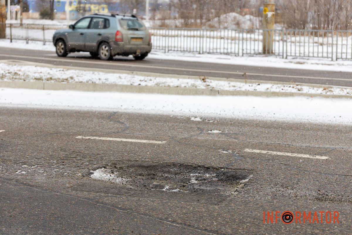 У Дніпрі через бездіяльність влади вулиці Аеропортівська та Старокодацька вкрились кратерами 1