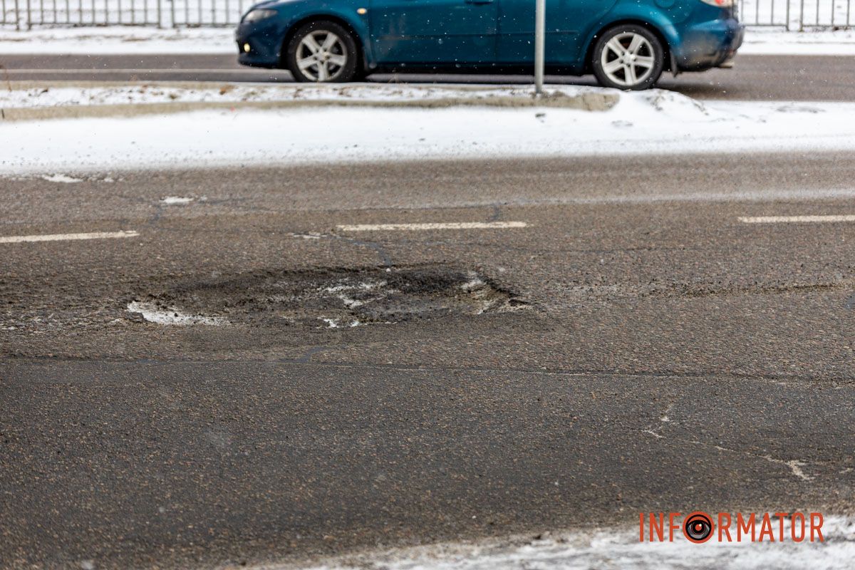 У Дніпрі через бездіяльність влади вулиці Аеропортівська та Старокодацька вкрились кратерами 5