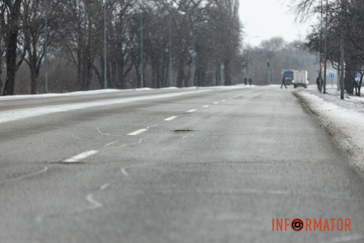 У Дніпрі через бездіяльність влади вулиці Аеропортівська та Старокодацька вкрились кратерами 7