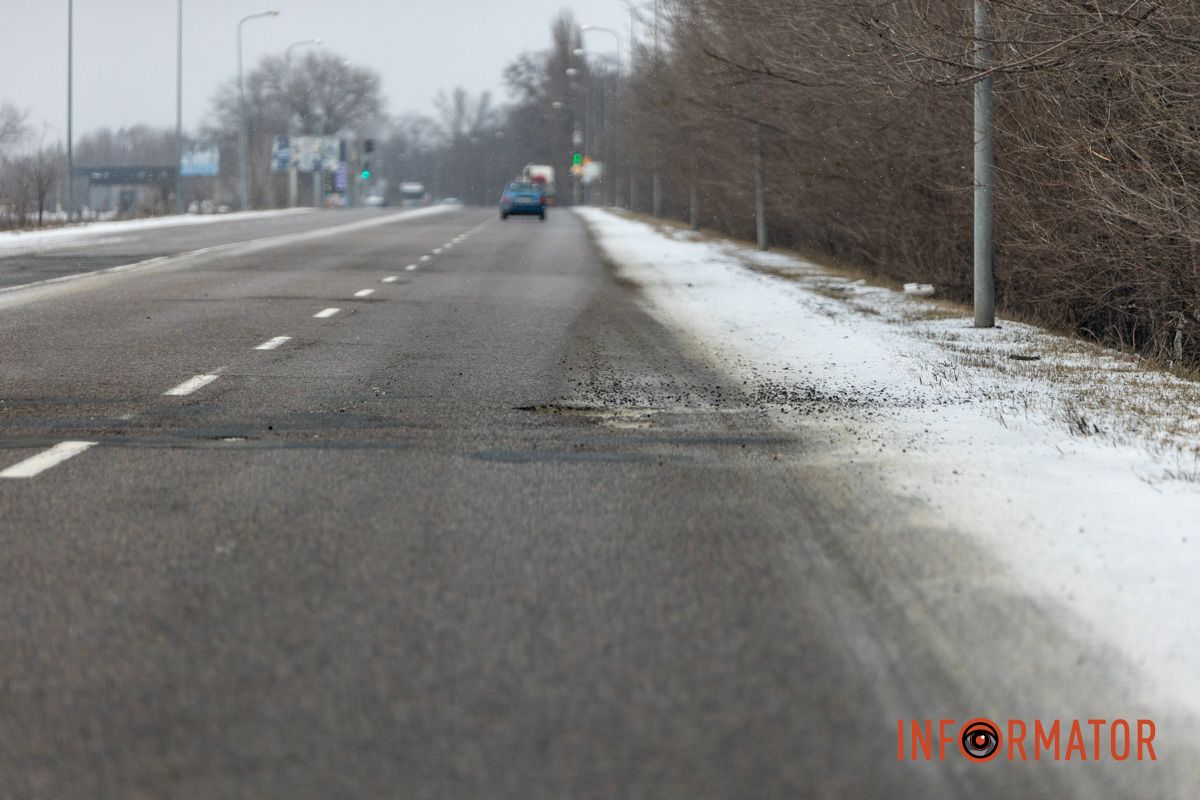 У Дніпрі через бездіяльність влади вулиці Аеропортівська та Старокодацька вкрились кратерами 15