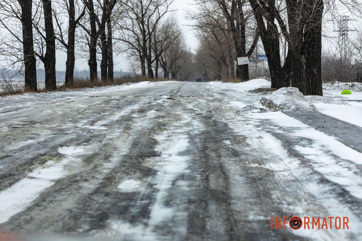 У Дніпрі через бездіяльність влади вулиці Аеропортівська та Старокодацька вкрились кратерами 27