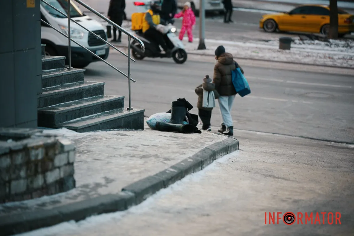 Рятувальники, медики та поліцейські: що трапилось на проспекті Поля у Дніпрі 2