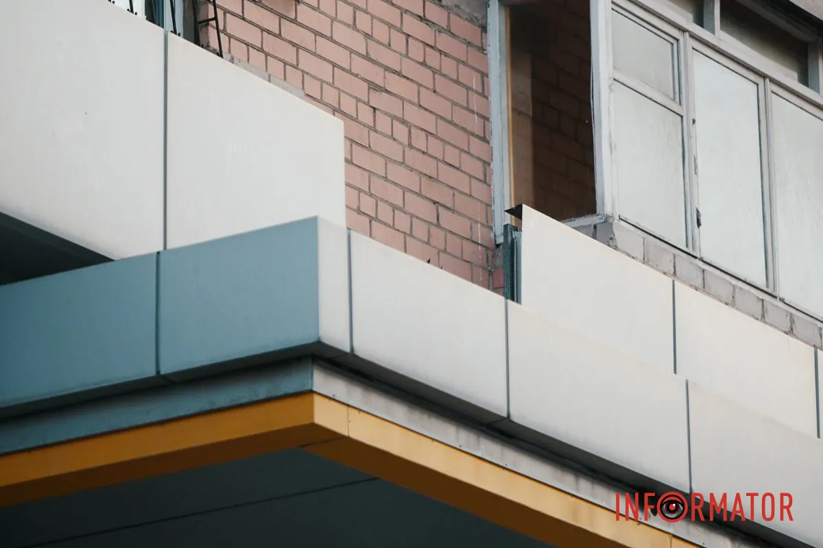 Рятувальники, медики та поліцейські: що трапилось на проспекті Поля у Дніпрі 5