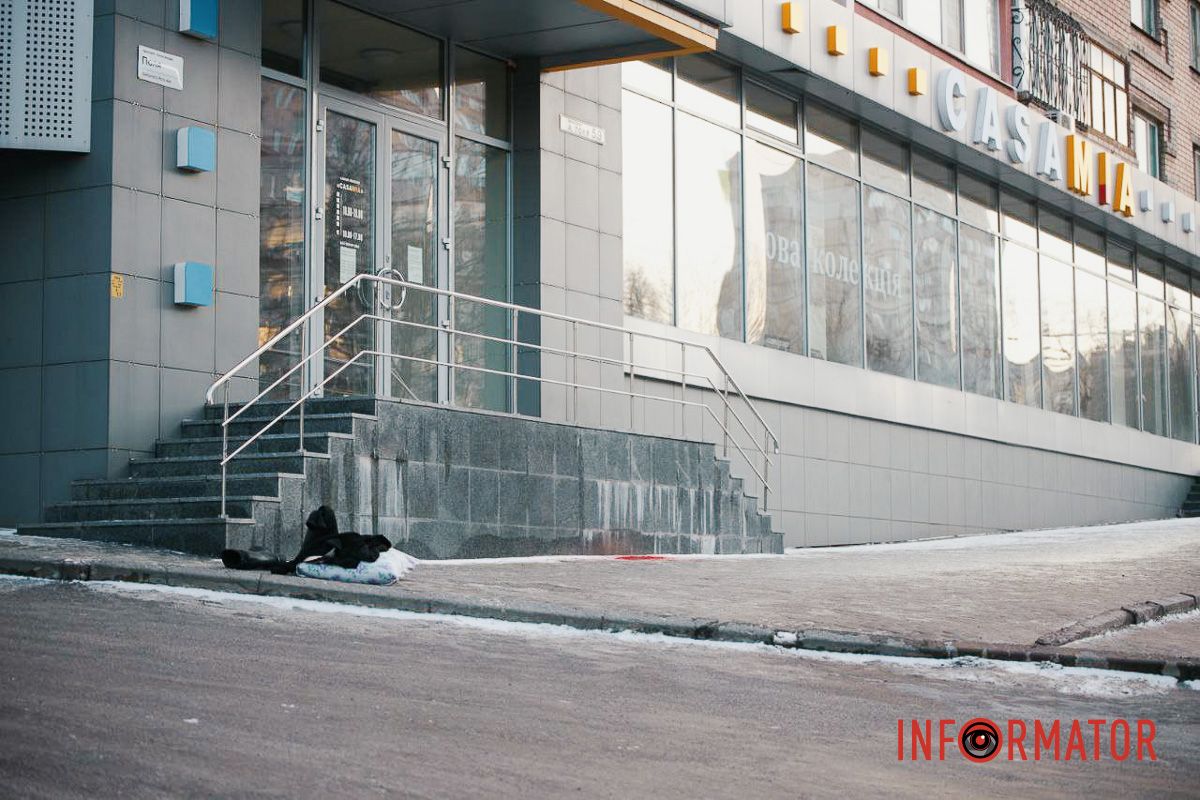 Рятувальники, медики та поліцейські: що трапилось на проспекті Поля у Дніпрі 8