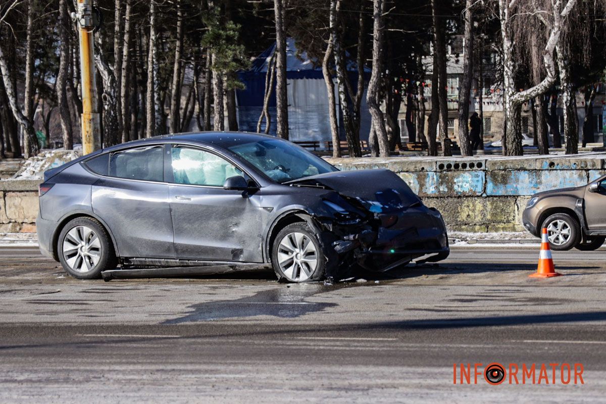 По состоянию на 10:30 из-за аварии заблокировано движение трамваев №12 и №16