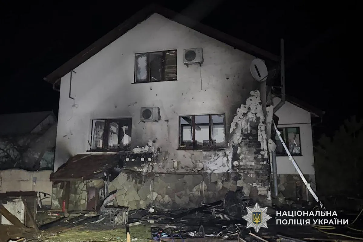 Через ворожі удари у Дніпрі виникло декілька пожеж