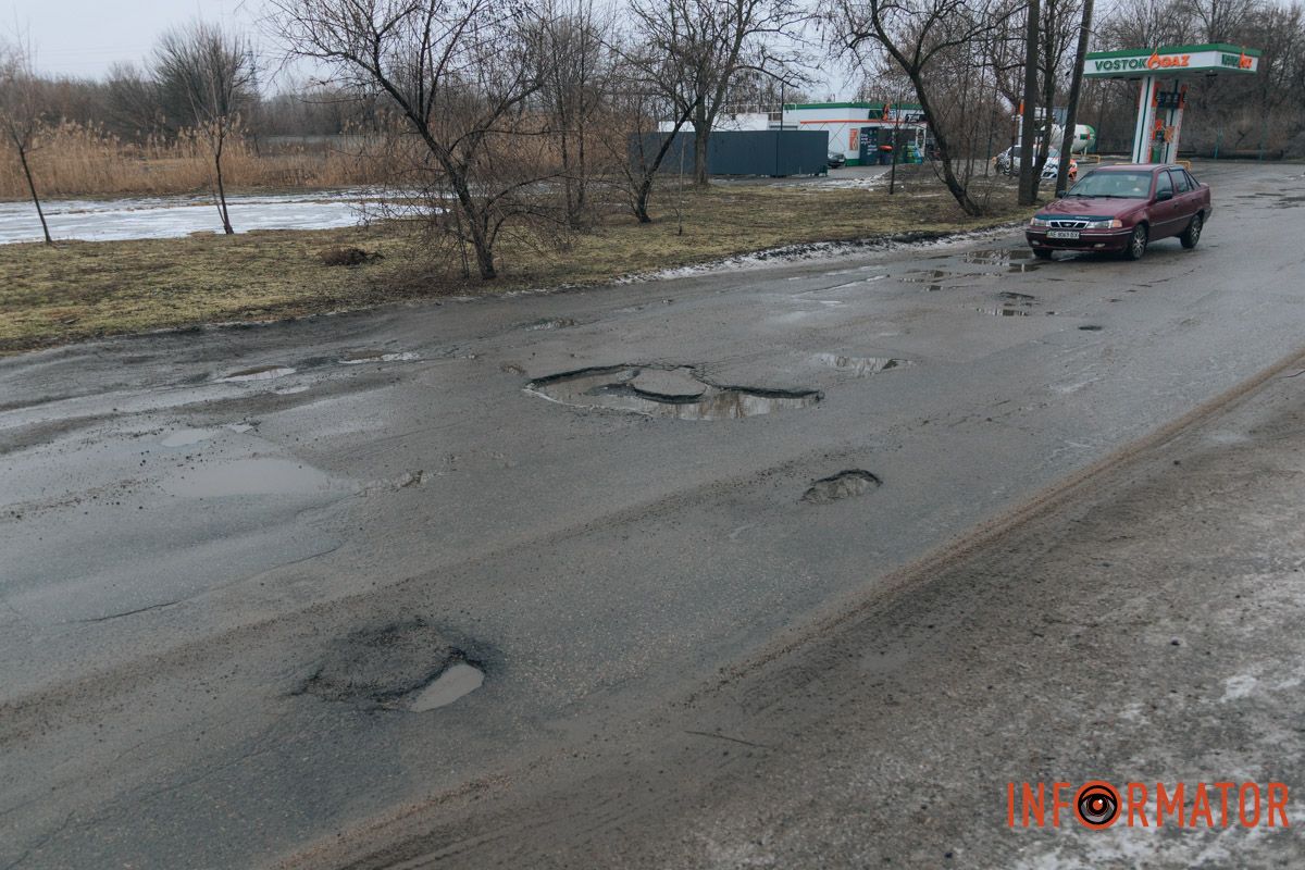 Водіям та пішоходам варто бути обережними