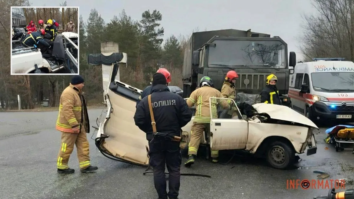 У Дніпропетровській області зіткнулись вантажівка та “Жигулі”: водія автівки вирізали з салону