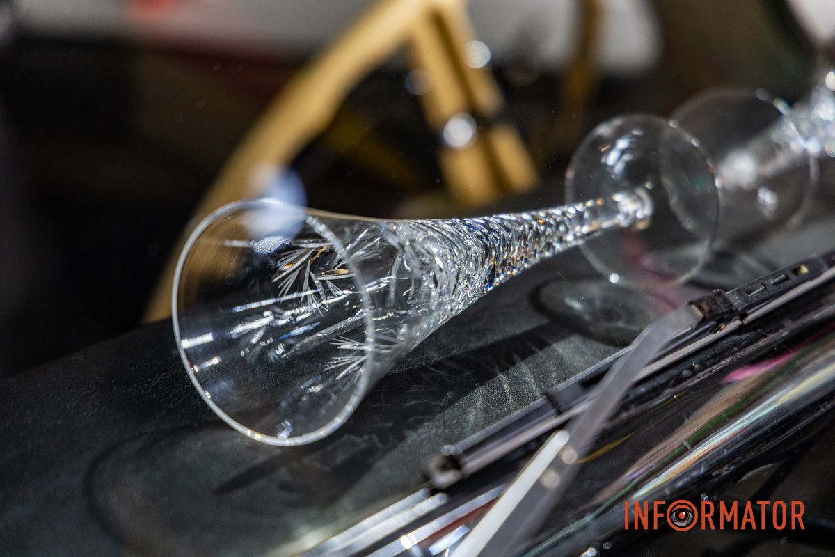 У дніпровському музеї “Машини Часу” напередодні Дня закоханих відкрили виставку “Вікно у молодість” 22