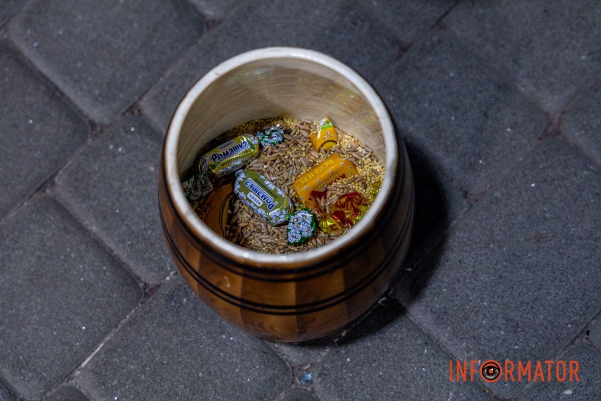 У дніпровському музеї “Машини Часу” напередодні Дня закоханих відкрили виставку “Вікно у молодість” 9