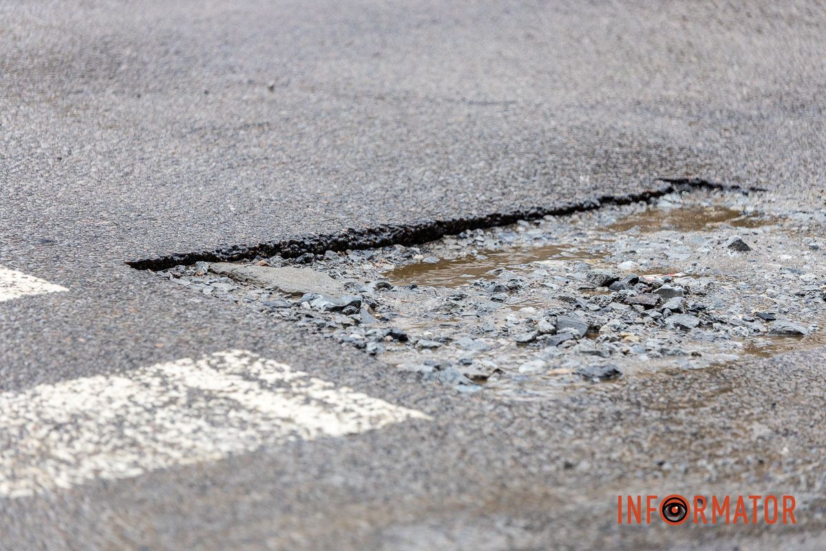 У Дніпрі на Святослава Хороброго через бездіяльність влади зростає небезпека для водіїв і пішоходів 10