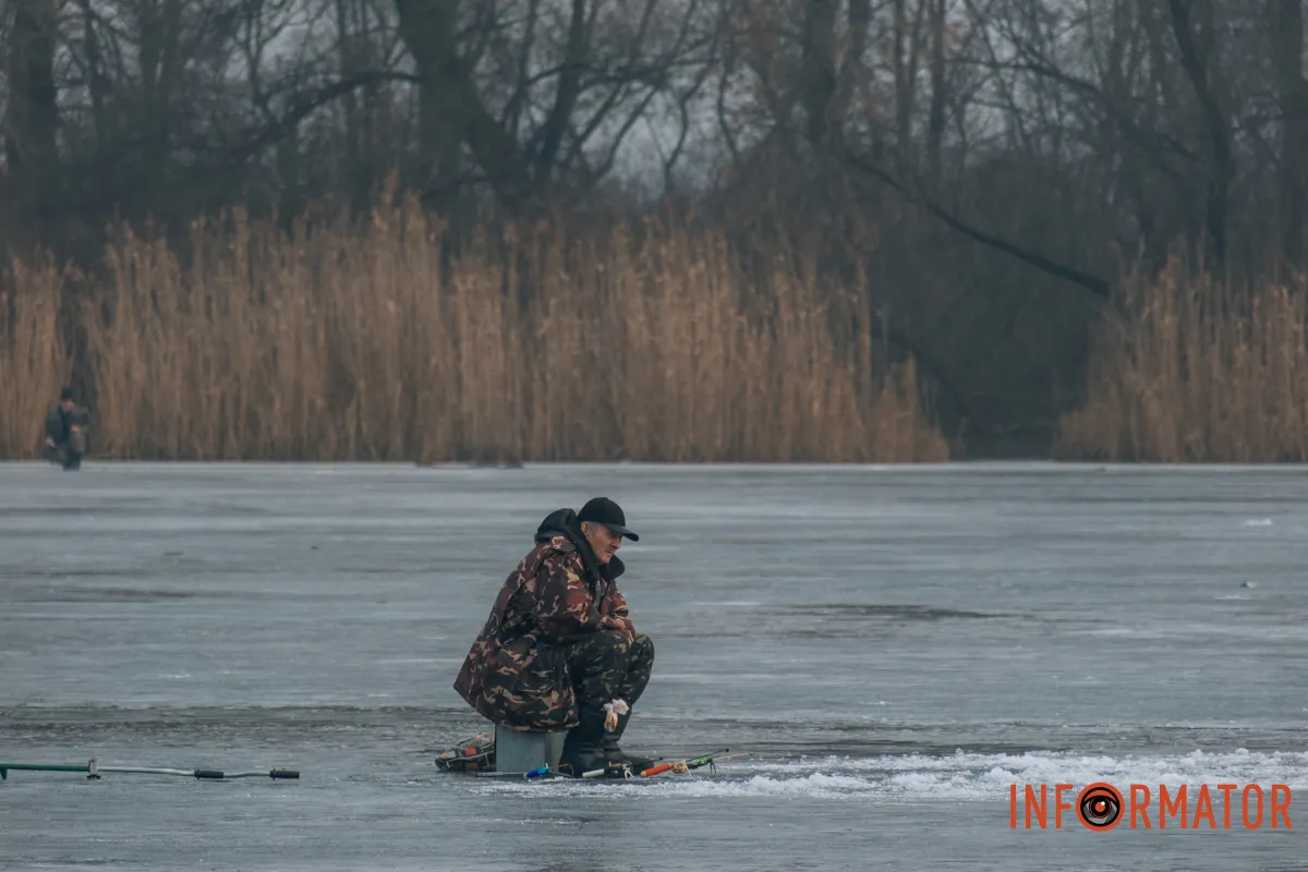 Не виходьте на лід, товщина якого менша за 7 сантиметрів