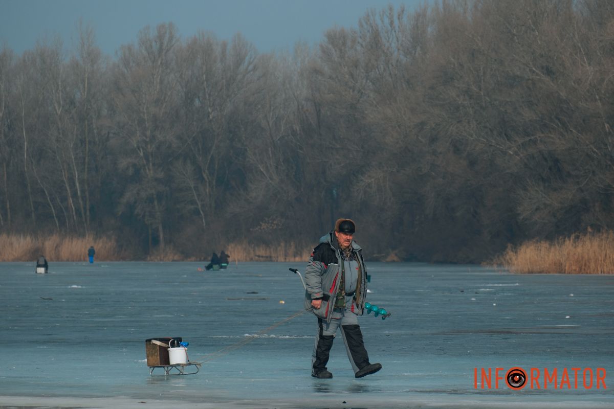 Не перевіряйте міцність льоду ударами ніг