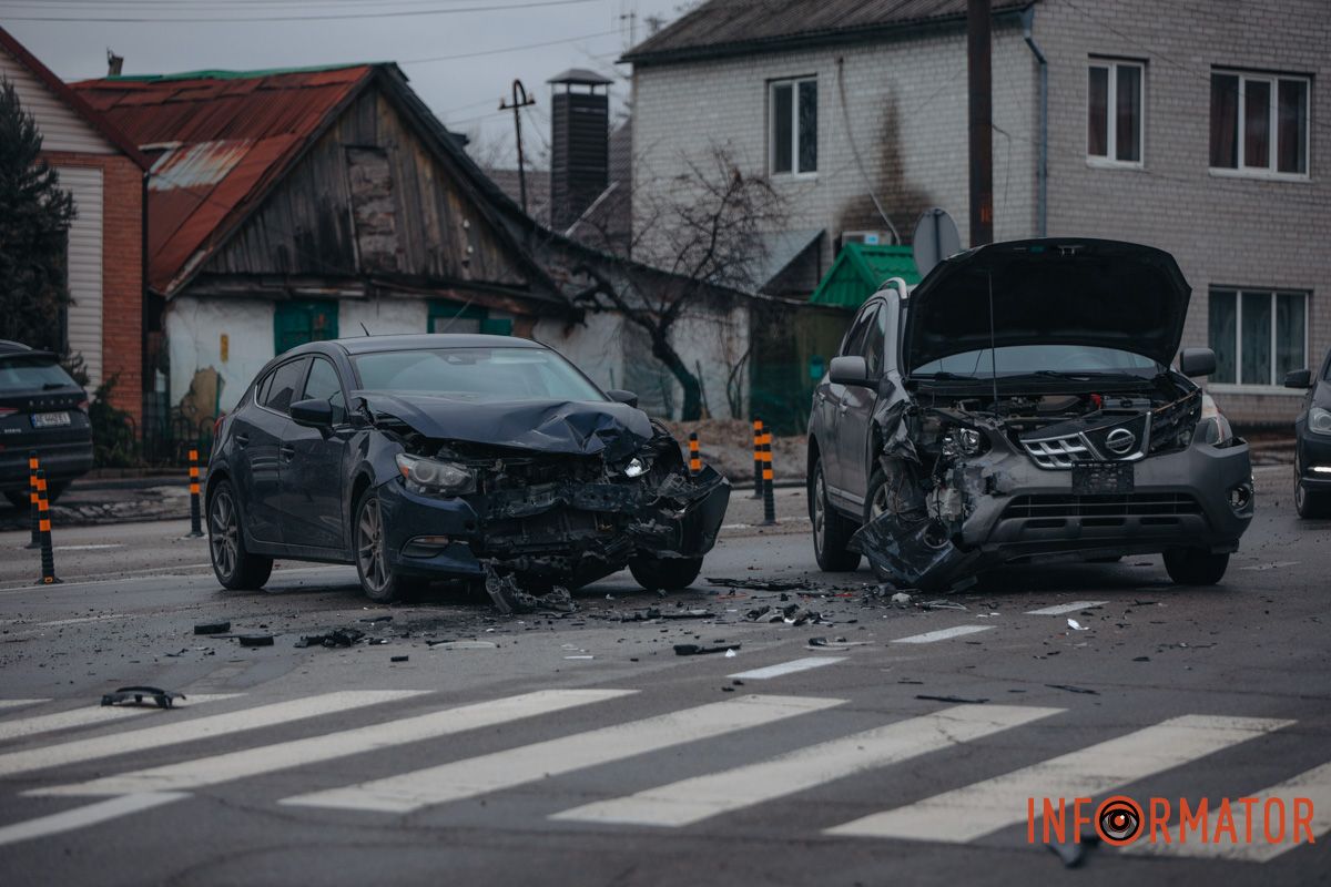Аварія сталася поруч з пішохідним переходом Аварія сталася поруч з пішохідним переходом