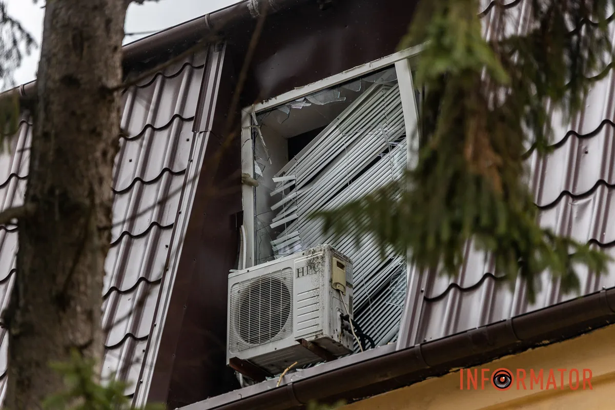 Скло під ногами і зруйновані фасади: наслідки атаки по Дніпру 17 лютого 6