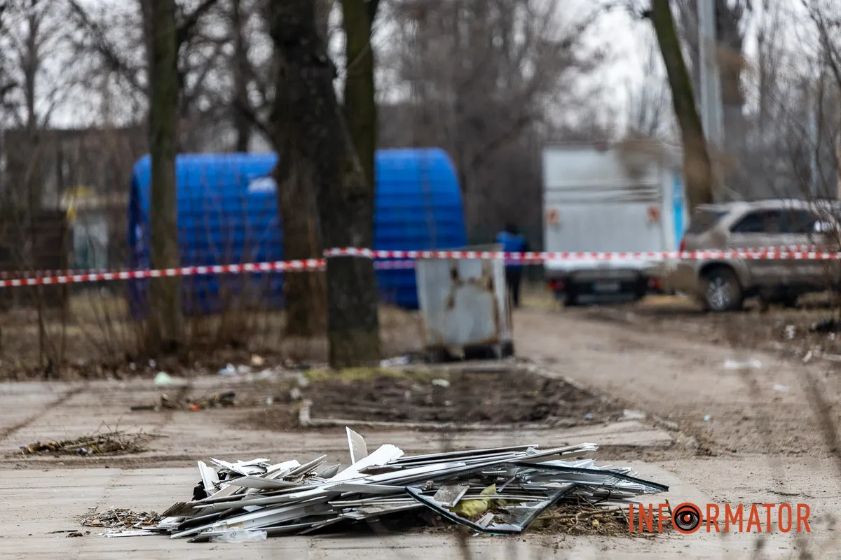 Скло під ногами і зруйновані фасади: наслідки атаки по Дніпру 17 лютого 12