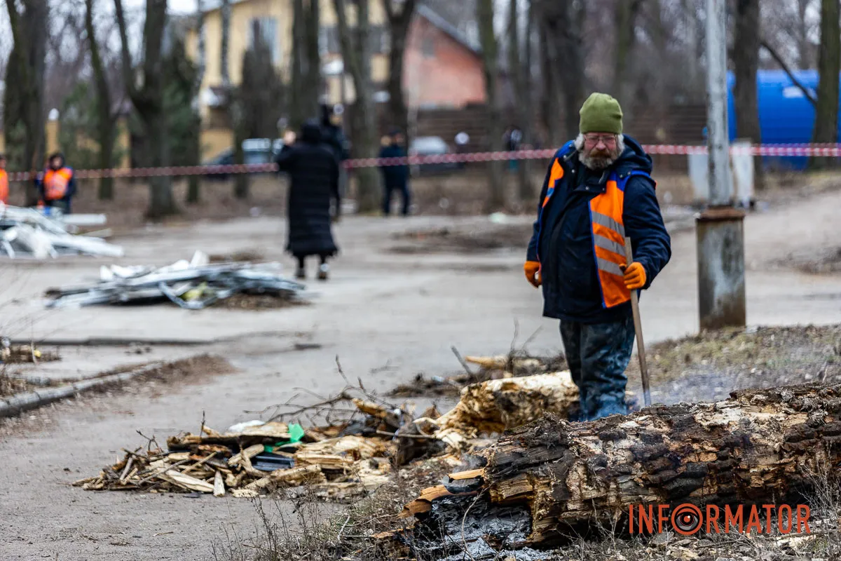 Скло під ногами і зруйновані фасади: наслідки атаки по Дніпру 17 лютого 14