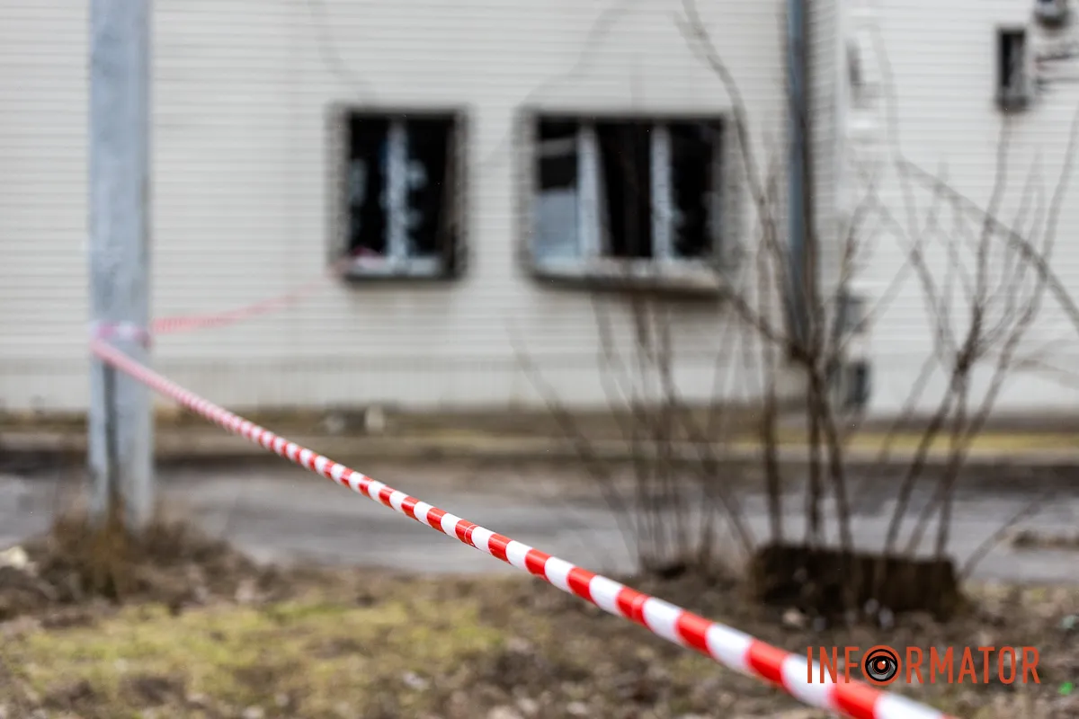 Скло під ногами і зруйновані фасади: наслідки атаки по Дніпру 17 лютого 24